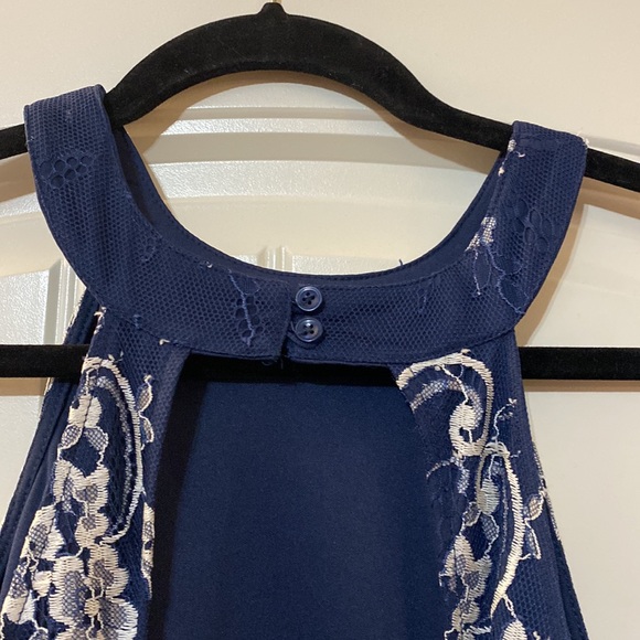 Blue lace semi-formal dress - Picture 3 of 6